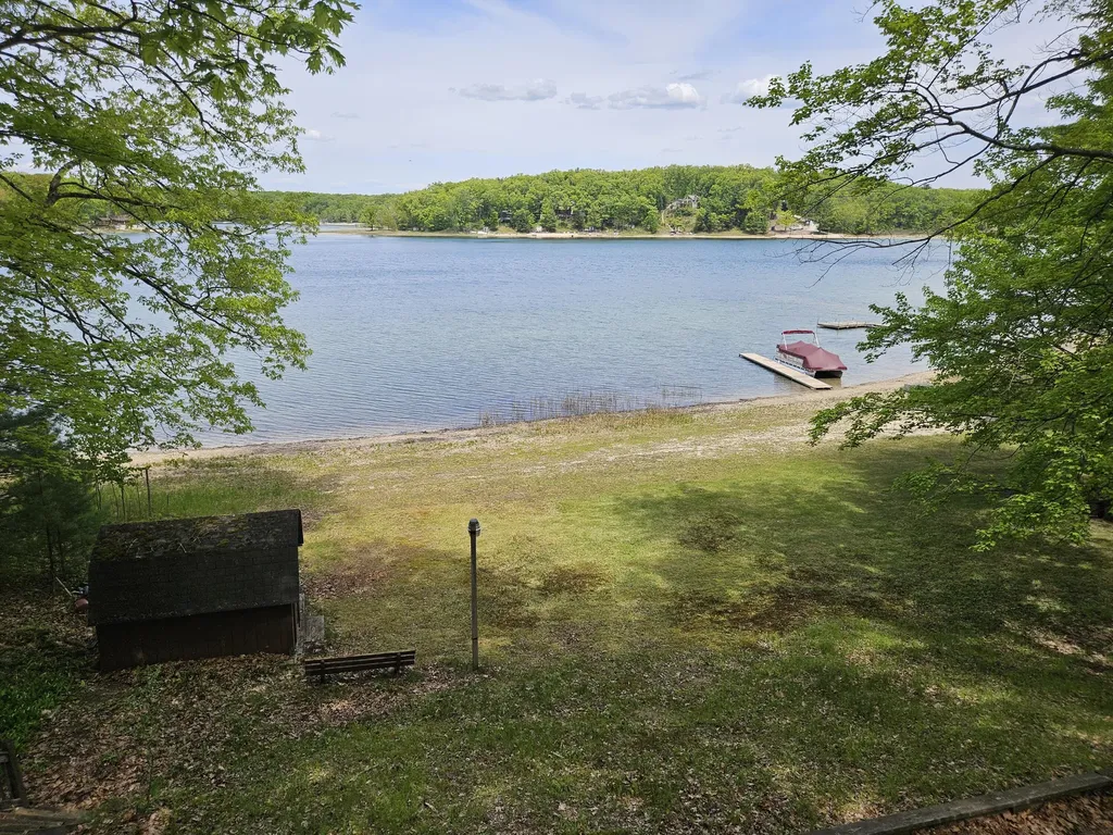 8862 W Rainbow Lake Drive Lake Township MI 49304