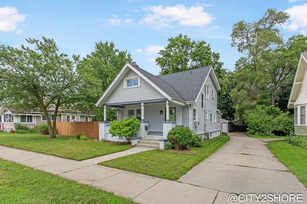 2317 Collingwood Avenue SW Wyoming City MI 49519
