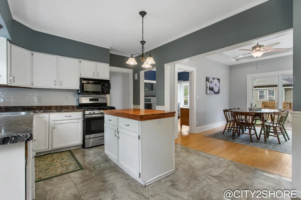 2317 Collingwood Avenue SW Wyoming City MI 49519