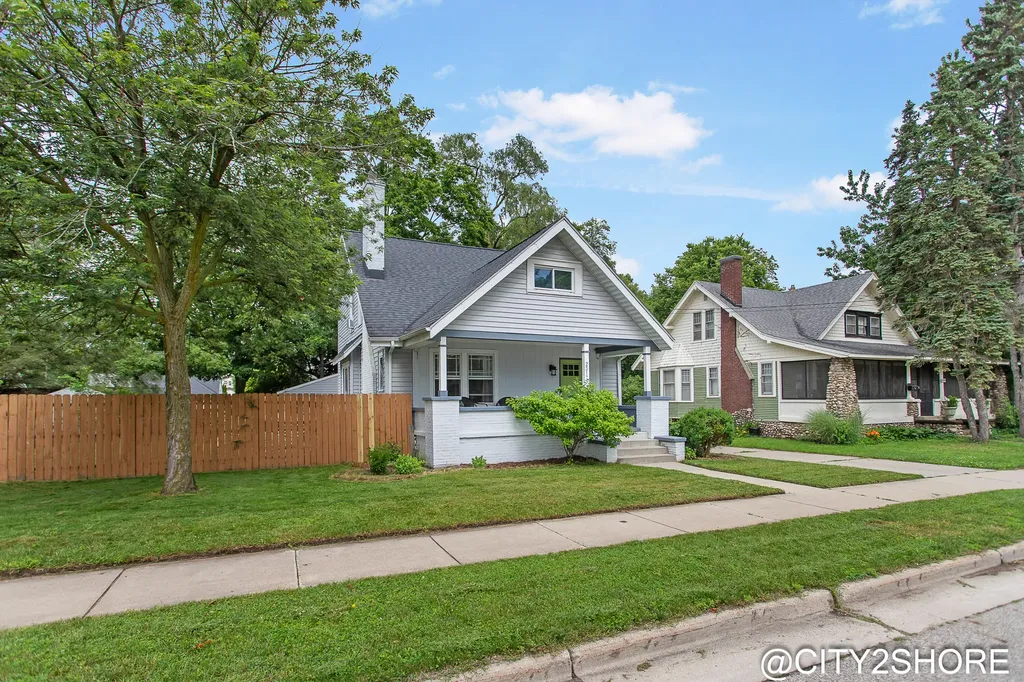 2317 Collingwood Avenue SW Wyoming City MI 49519