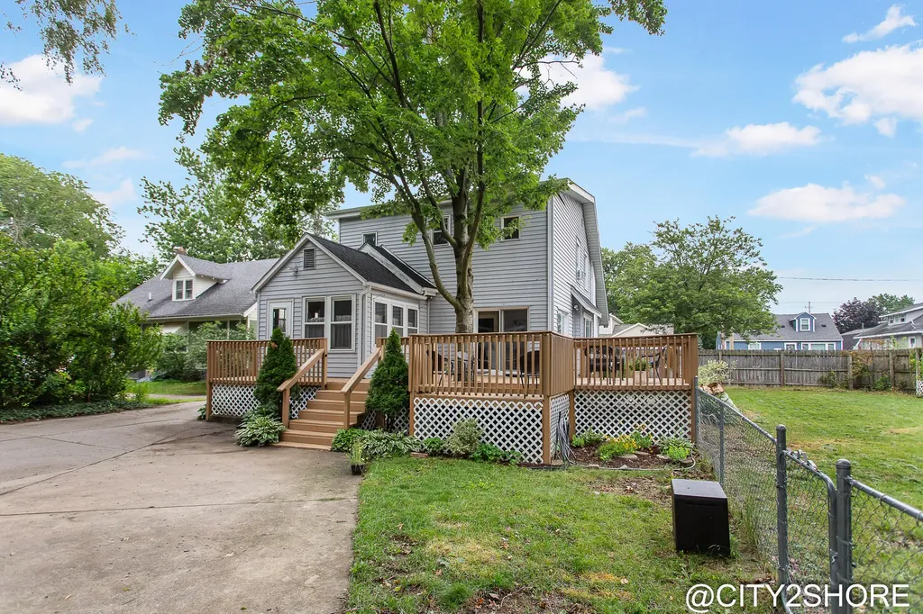 2317 Collingwood Avenue SW Wyoming City MI 49519