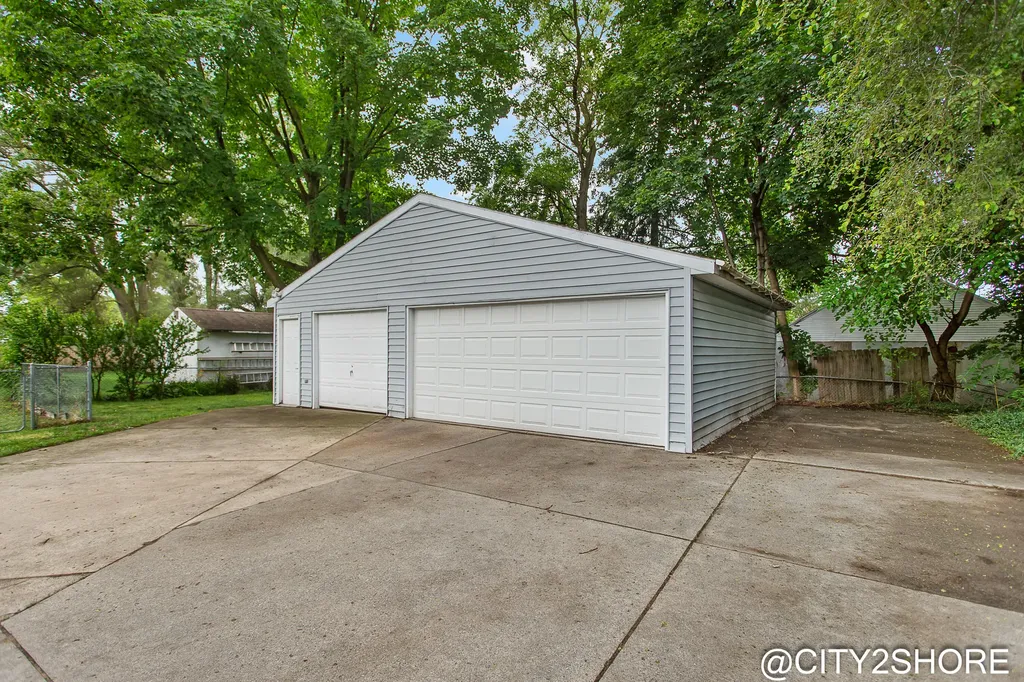 2317 Collingwood Avenue SW Wyoming City MI 49519
