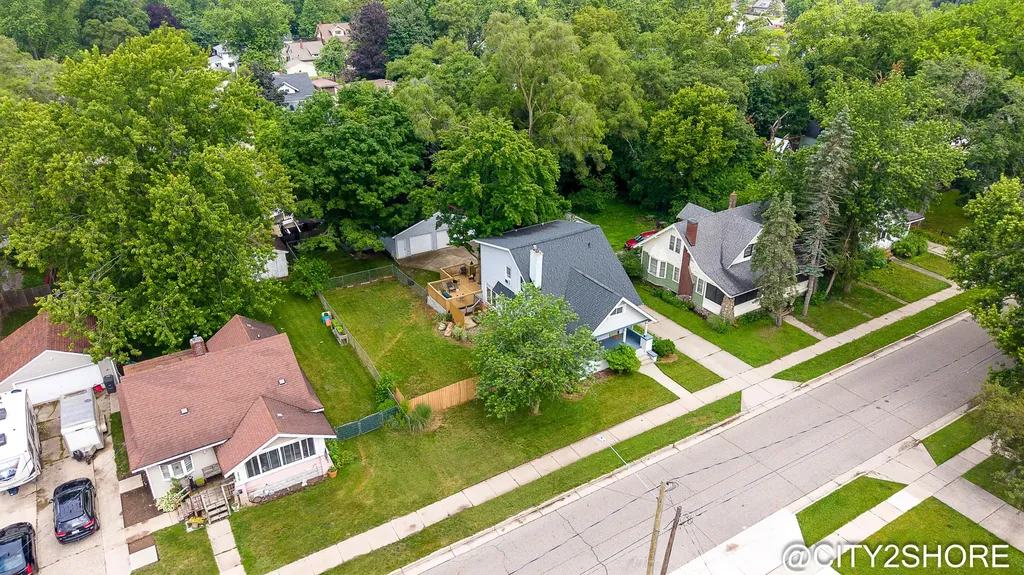 2317 Collingwood Avenue SW Wyoming City MI 49519