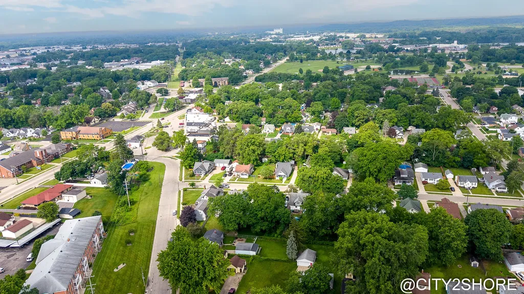 2317 Collingwood Avenue SW Wyoming City MI 49519