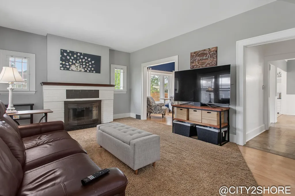 2317 Collingwood Avenue SW Wyoming City MI 49519