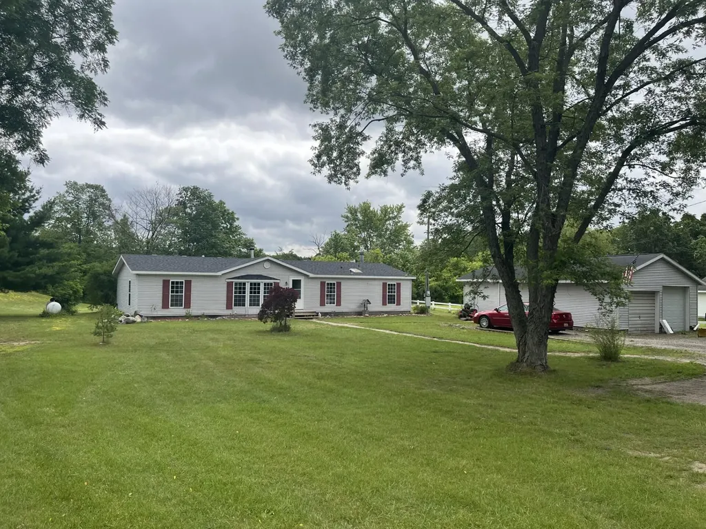 1172 N Greenville Road Pine Township MI 48888