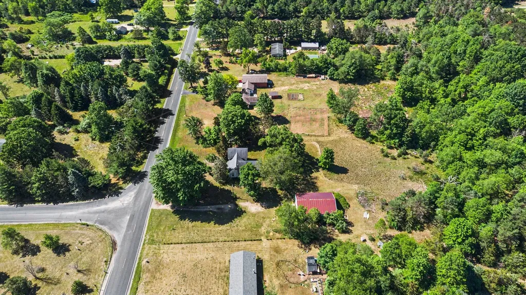 194 66th Street Casco Township MI 49090