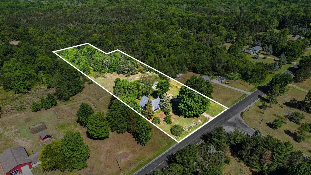 194 66th Street Casco Township MI 49090