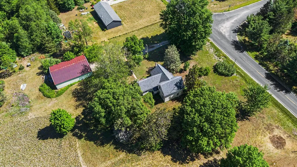 194 66th Street Casco Township MI 49090