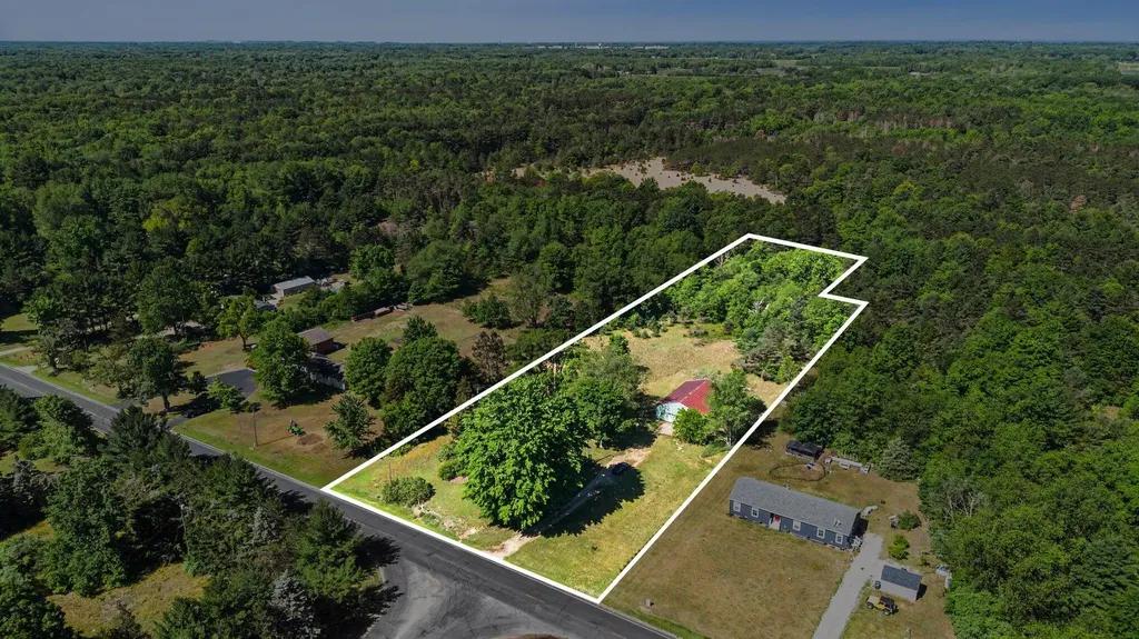 194 66th Street Casco Township MI 49090