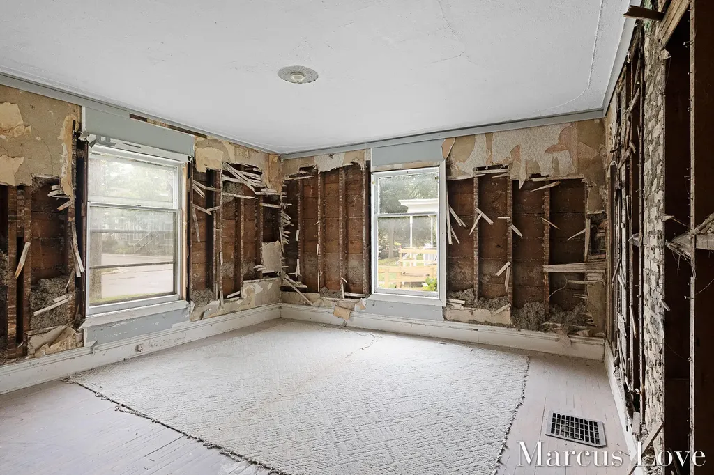 233 Hollister Avenue SE Grand Rapids City MI 49506