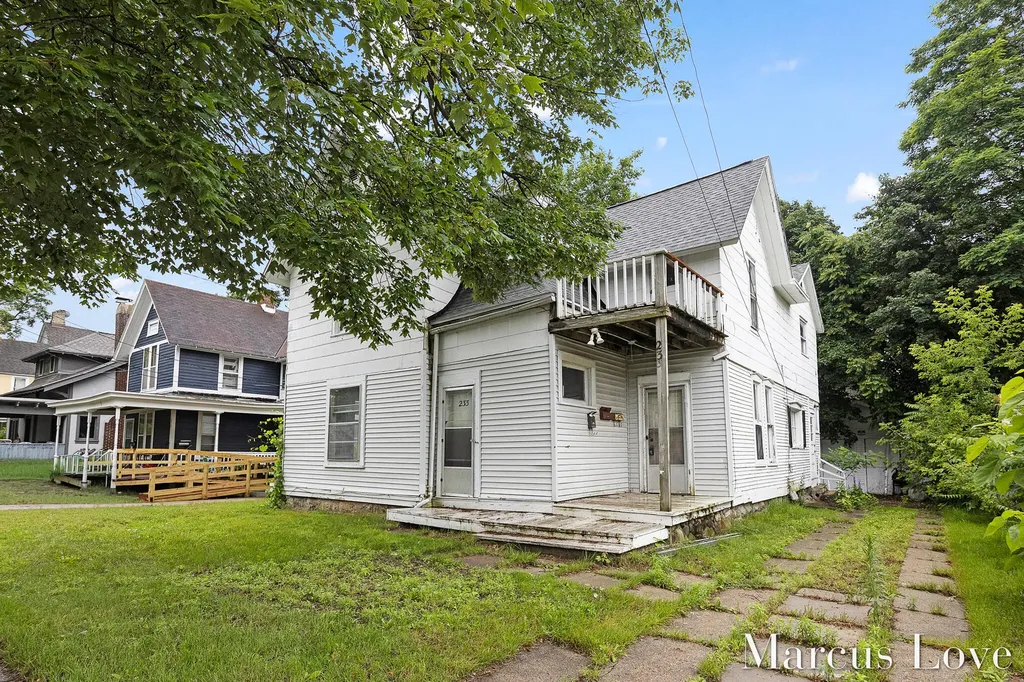 233 Hollister Avenue SE Grand Rapids City MI 49506