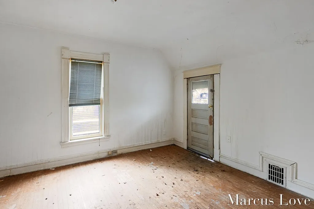 233 Hollister Avenue SE Grand Rapids City MI 49506