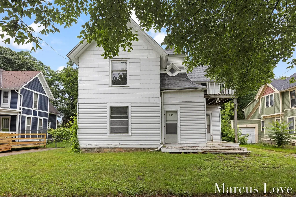 233 Hollister Avenue SE Grand Rapids City MI 49506
