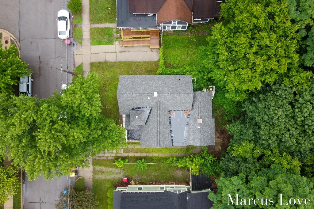 233 Hollister Avenue SE Grand Rapids City MI 49506