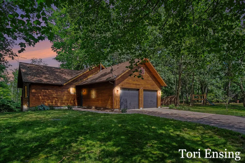 15400 Meddler Avenue NE Spencer Township MI 49326