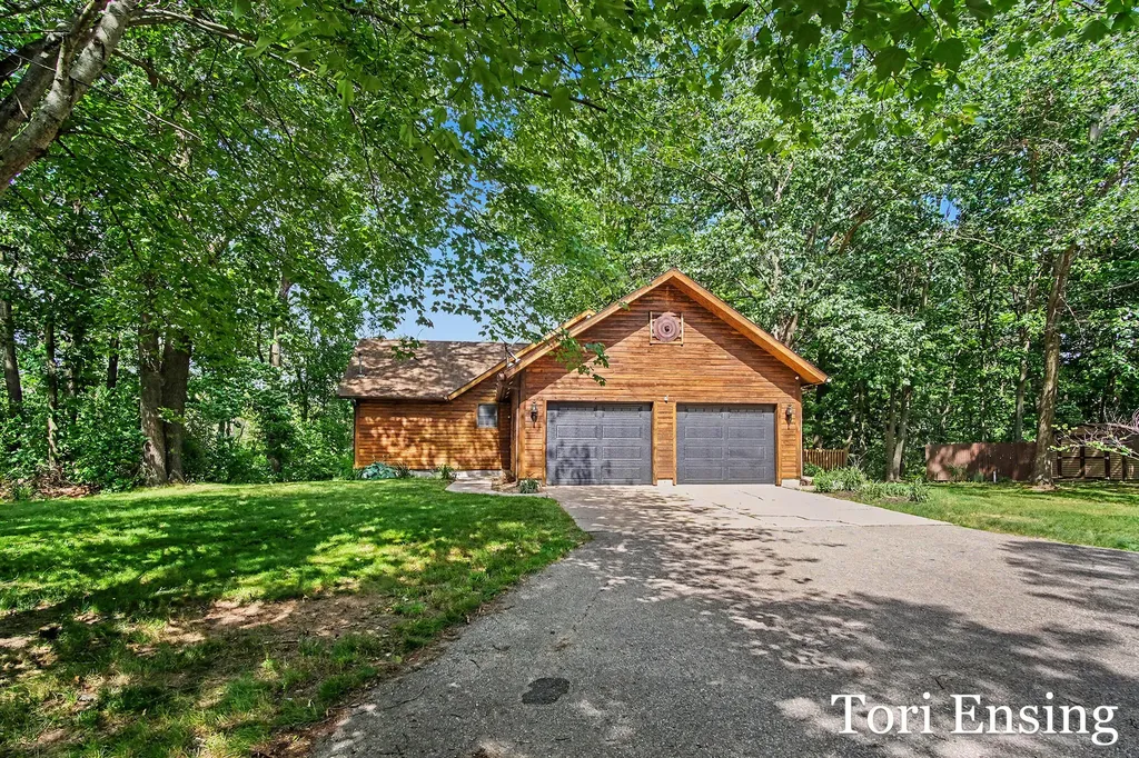 15400 Meddler Avenue NE Spencer Township MI 49326