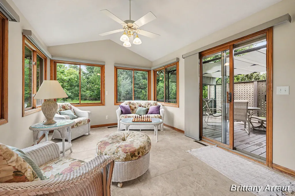 2289 Pheasant Avenue NW Walker City MI 49534
