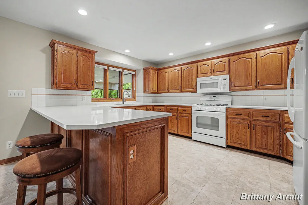 2289 Pheasant Avenue NW Walker City MI 49534