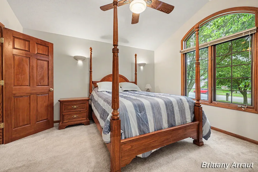 2289 Pheasant Avenue NW Walker City MI 49534