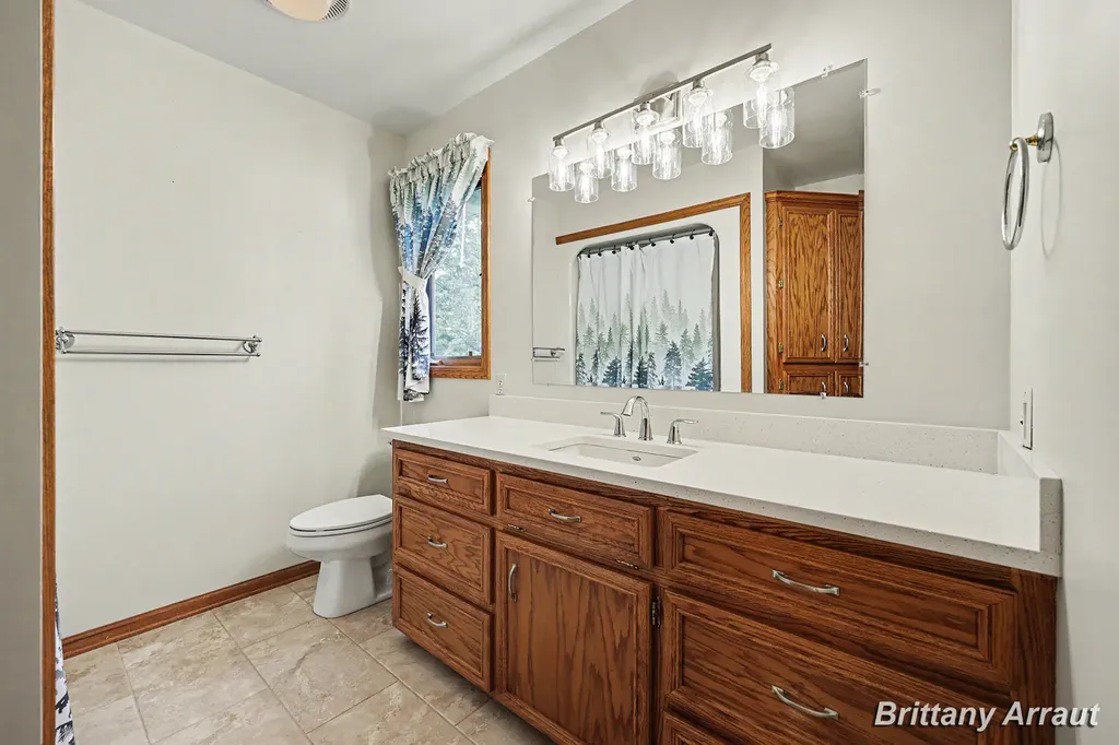 2289 Pheasant Avenue NW Walker City MI 49534