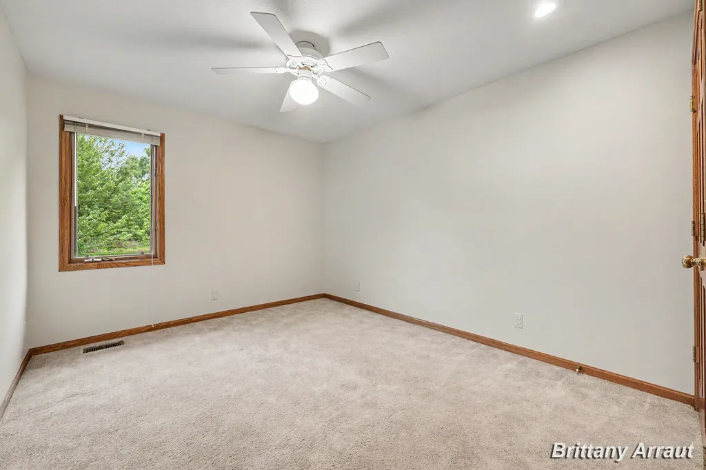 2289 Pheasant Avenue NW Walker City MI 49534