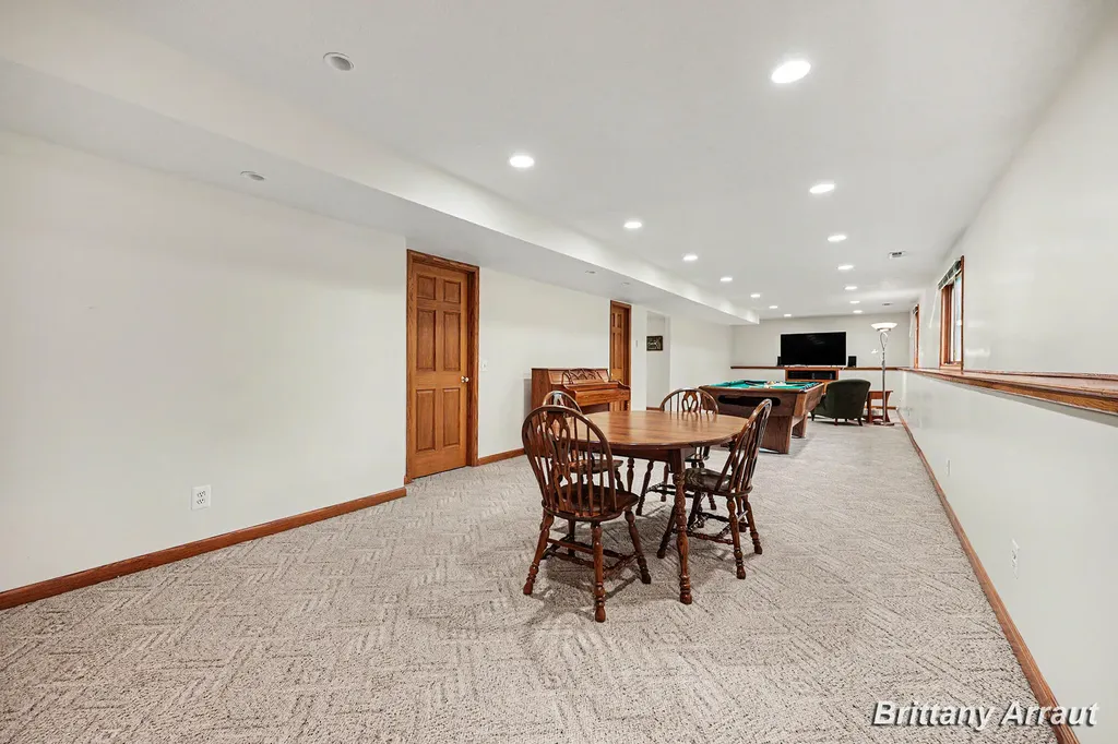 2289 Pheasant Avenue NW Walker City MI 49534