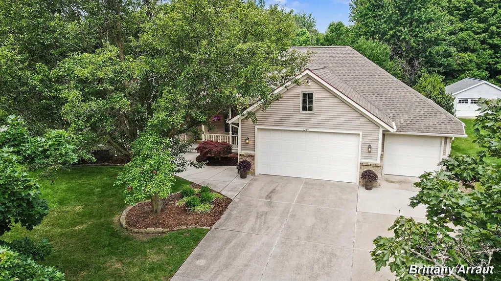 2289 Pheasant Avenue NW Walker City MI 49534