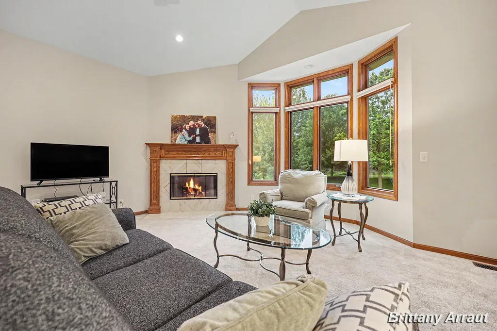 2289 Pheasant Avenue NW Walker City MI 49534