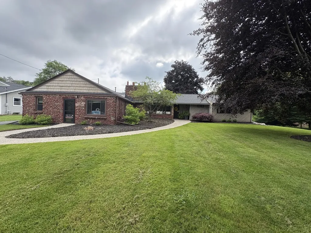 322 Maynard Avenue SW Walker City MI 49534