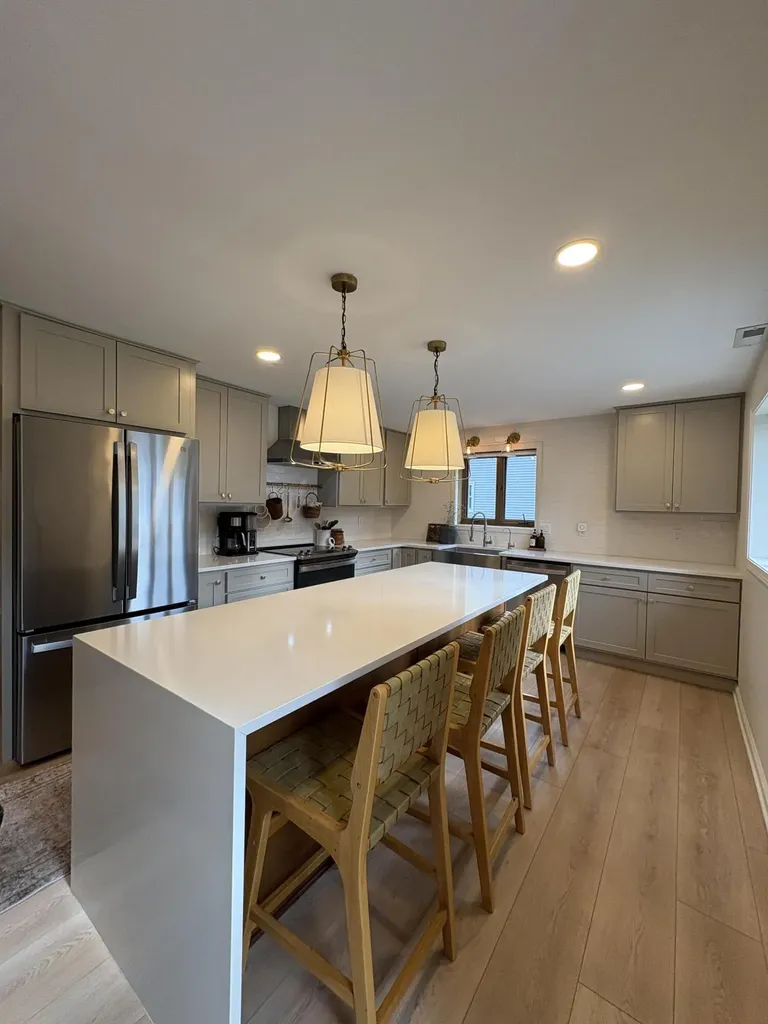 322 Maynard Avenue SW Walker City MI 49534