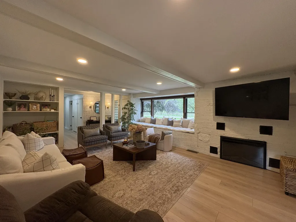 322 Maynard Avenue SW Walker City MI 49534