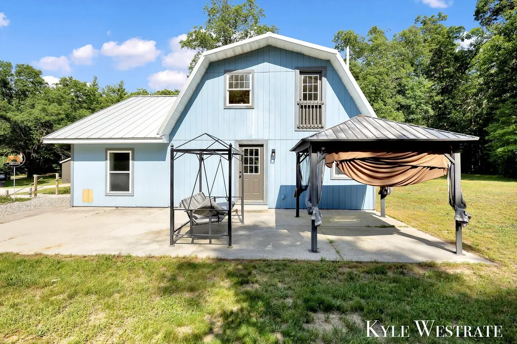 5953 S Newcosta Avenue Croton Township MI 49337