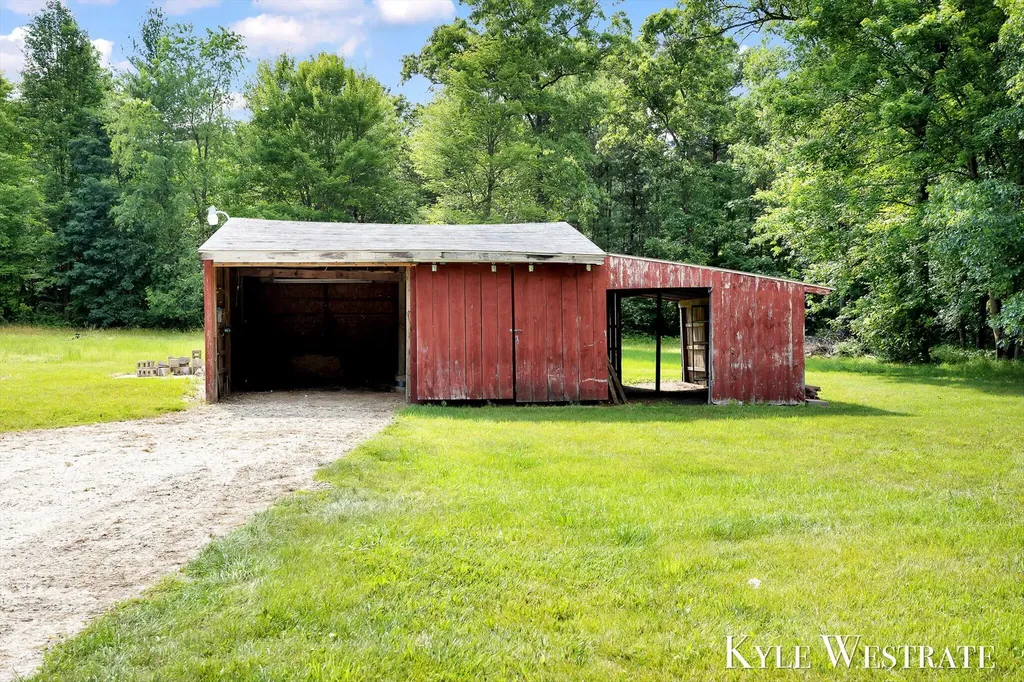 5953 S Newcosta Avenue Croton Township MI 49337