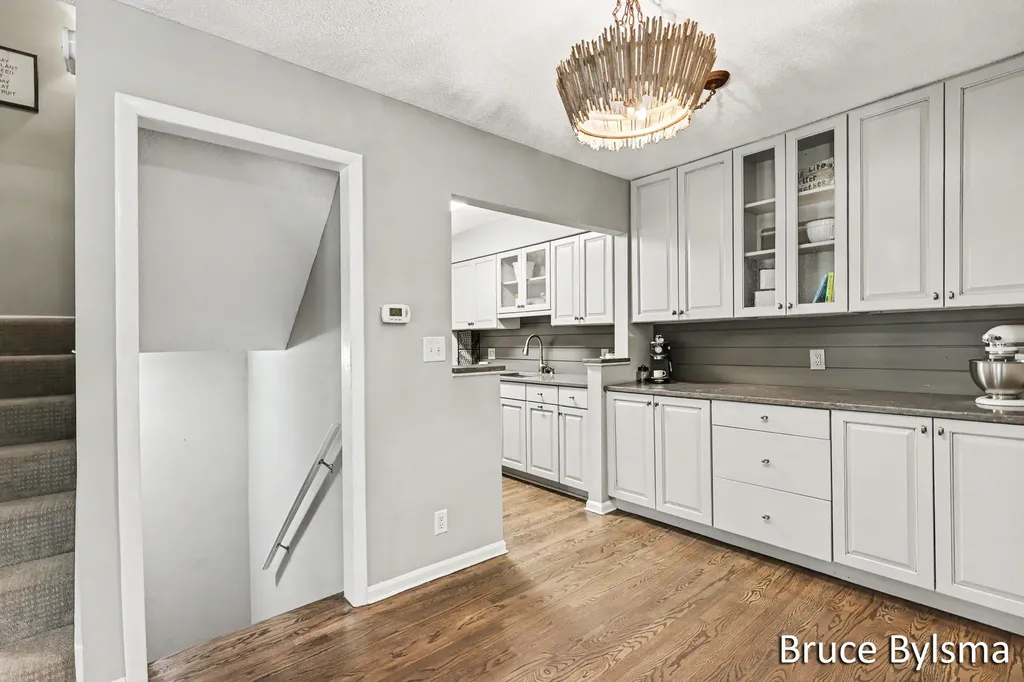 17570 Parkwood Drive Ferrysburg City MI 49456