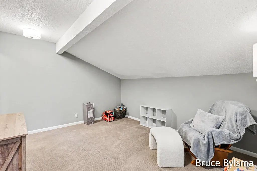 17570 Parkwood Drive Ferrysburg City MI 49456