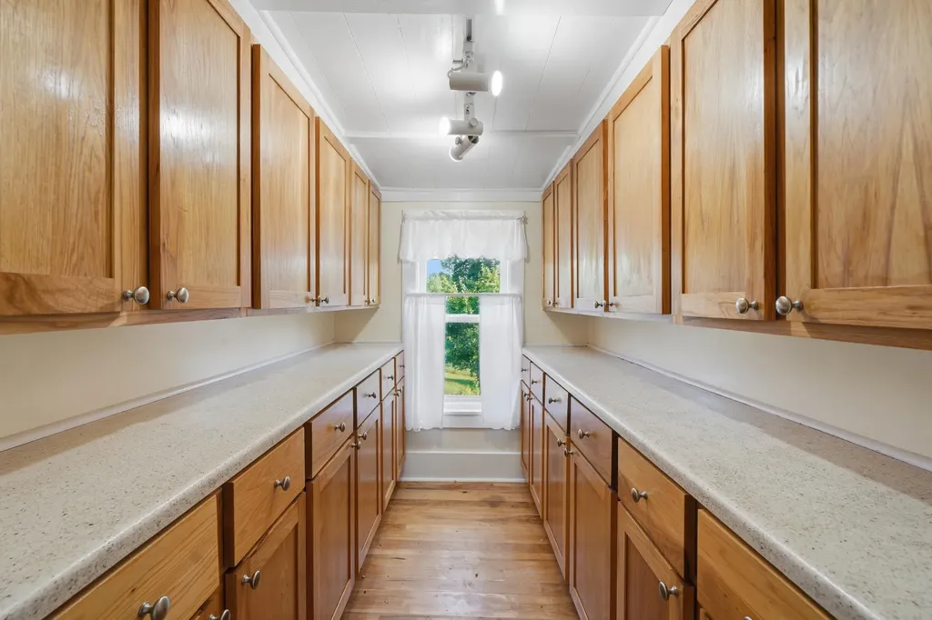 579 38th Street Cheshire Township MI 49010