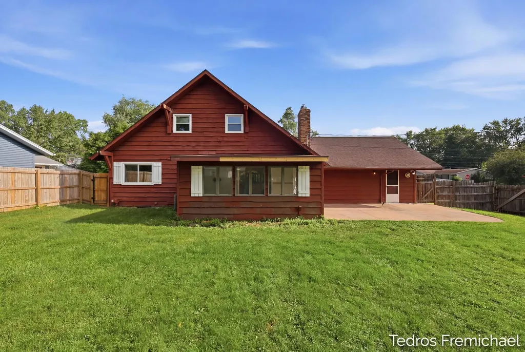 2423 Ridgefield Road Portage City MI 49024