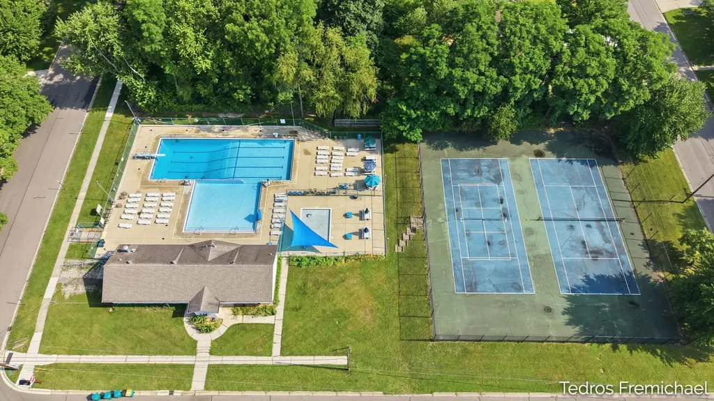 2423 Ridgefield Road Portage City MI 49024