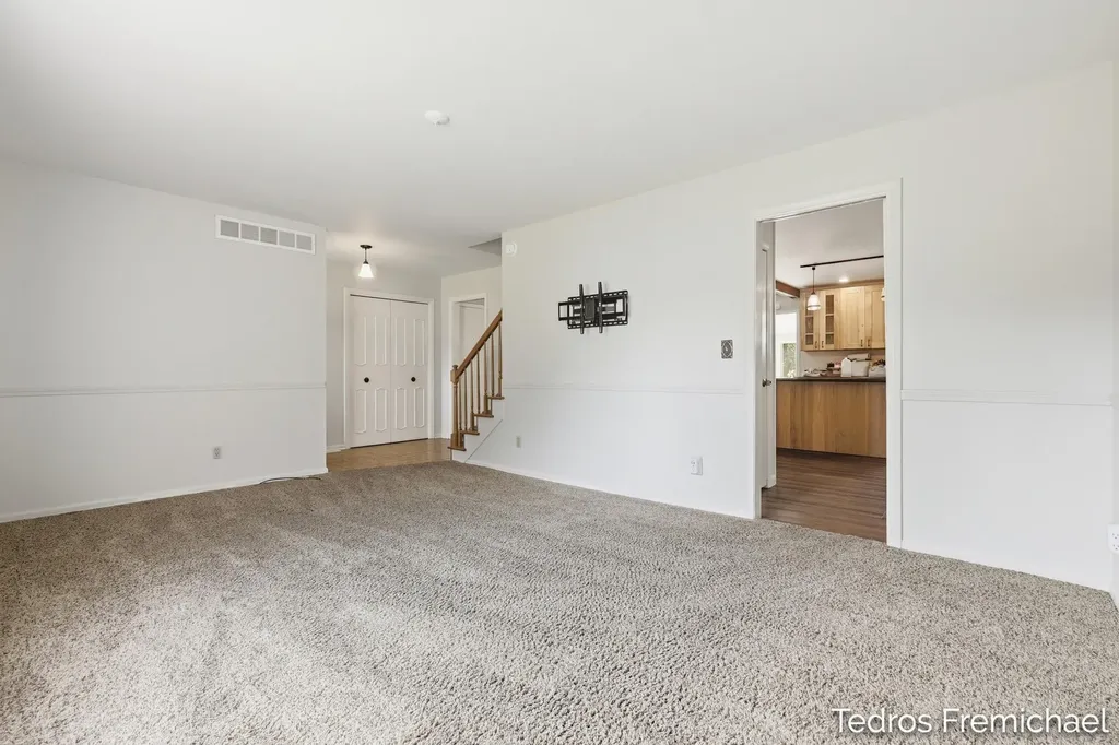 2423 Ridgefield Road Portage City MI 49024