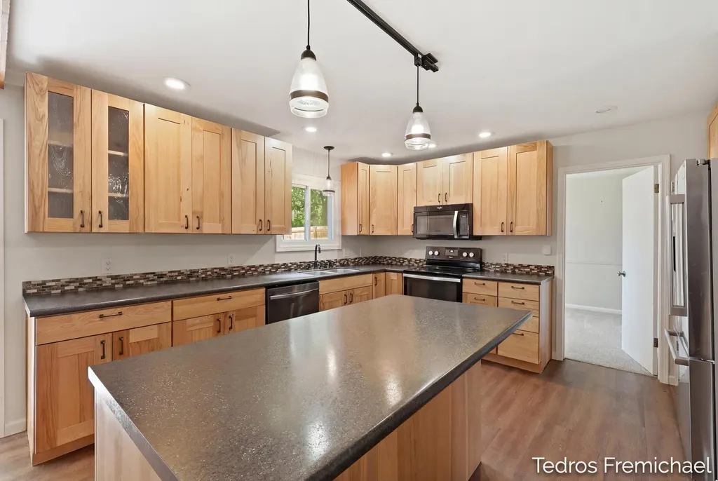 2423 Ridgefield Road Portage City MI 49024