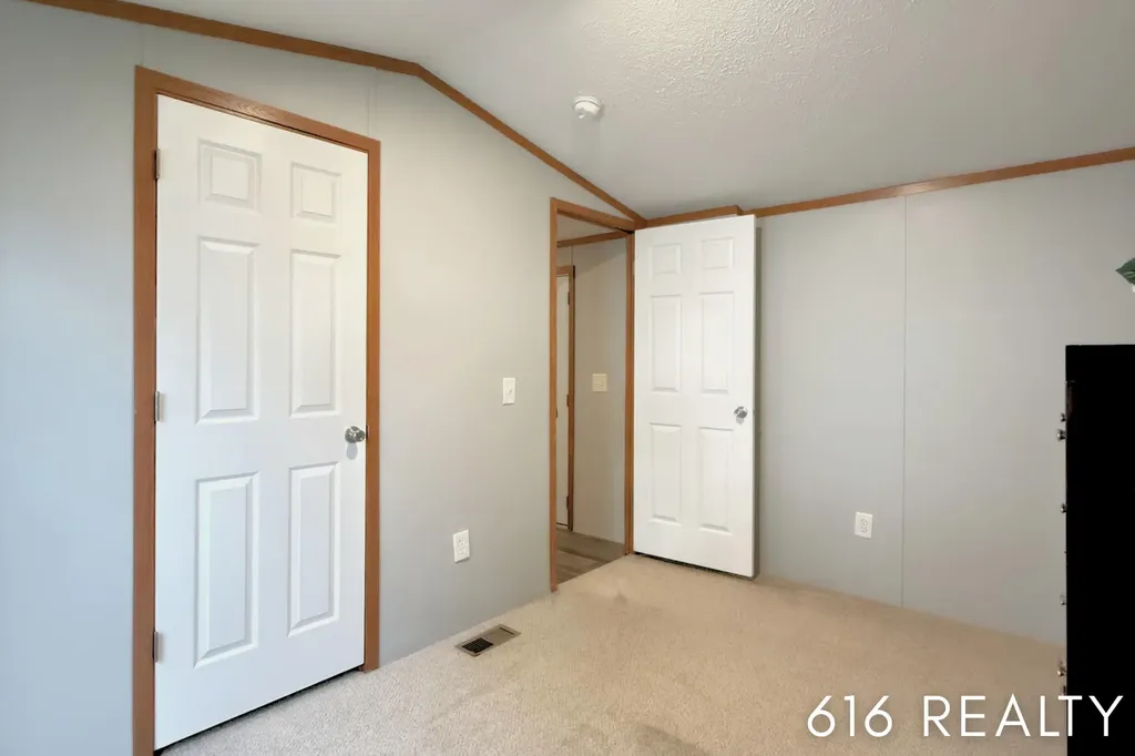 72 N Green Meadow Street SE Gaines Charter Township MI 49548