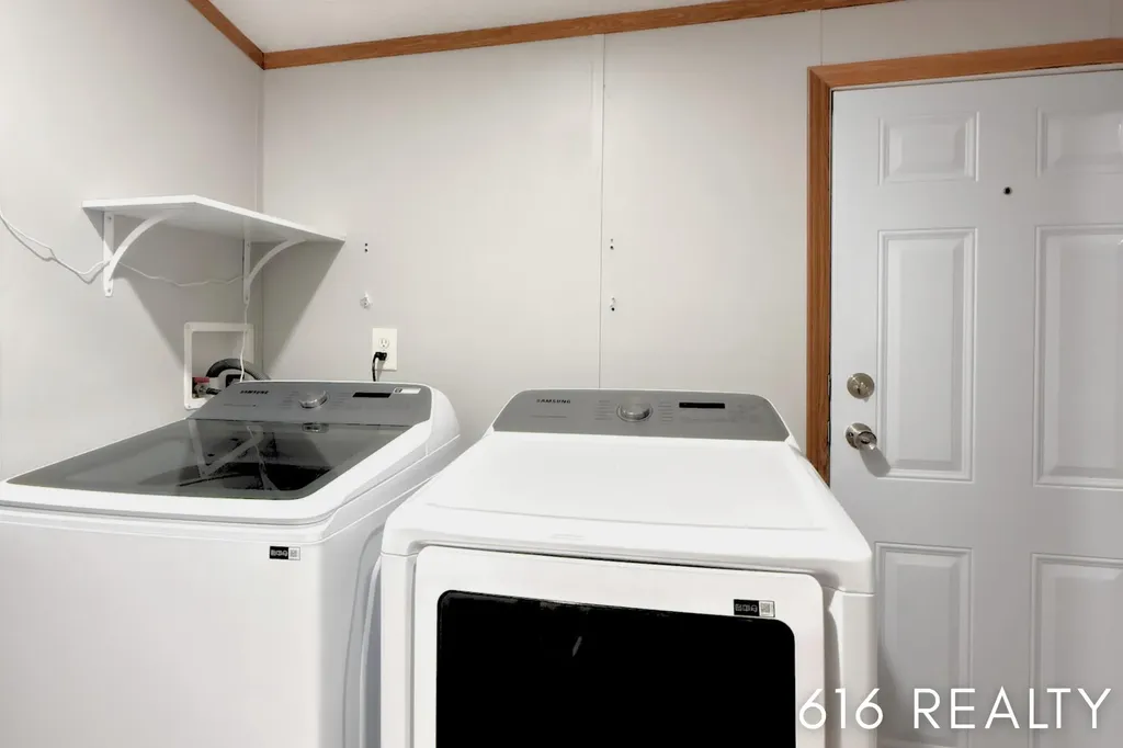 72 N Green Meadow Street SE Gaines Charter Township MI 49548