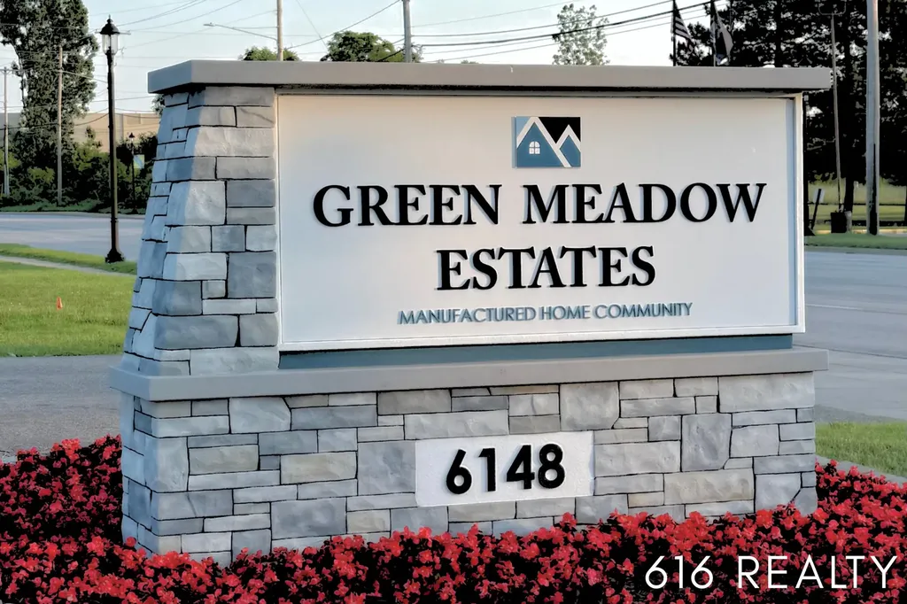 72 N Green Meadow Street SE Gaines Charter Township MI 49548