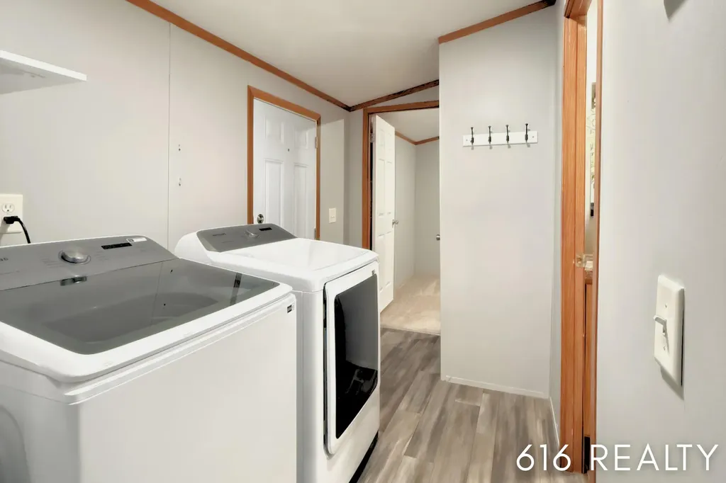 72 N Green Meadow Street SE Gaines Charter Township MI 49548