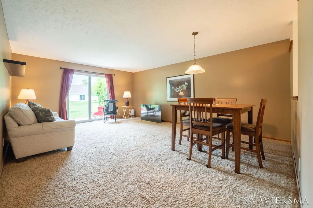 11967 Willow Wood Lane S Holland Charter Township MI 49424