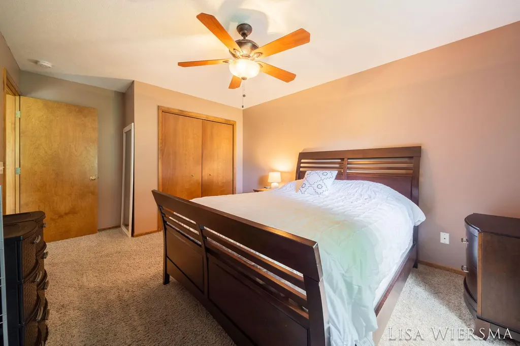 11967 Willow Wood Lane S Holland Charter Township MI 49424