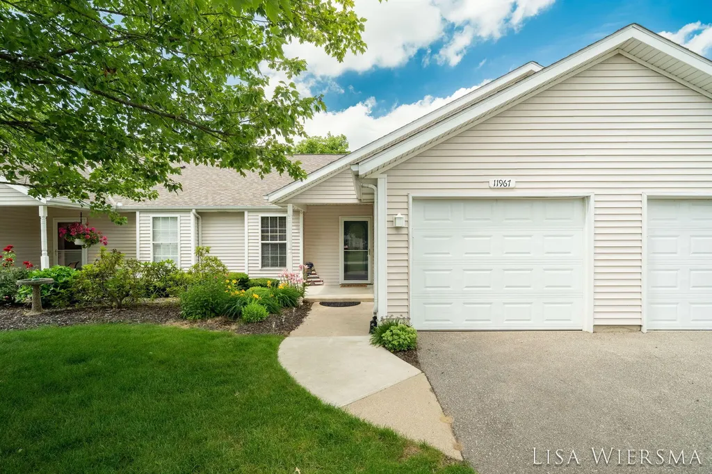 11967 Willow Wood Lane S Holland Charter Township MI 49424