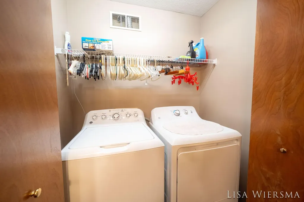11967 Willow Wood Lane S Holland Charter Township MI 49424
