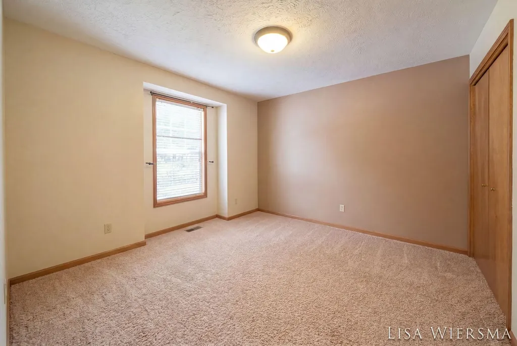 11967 Willow Wood Lane S Holland Charter Township MI 49424